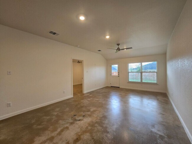 Foto del edificio - 908 Cherry Laurel Ln