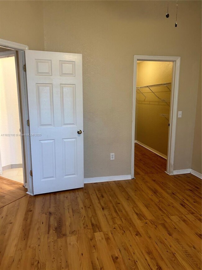 Foto del edificio - 852 Grand Regency Pointe
