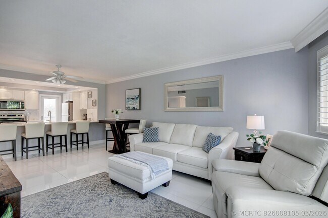 Foto del edificio - 2730 Banyan Rd