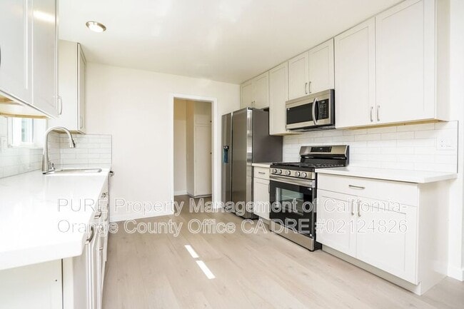 Building Photo - 5252 Sisson Dr