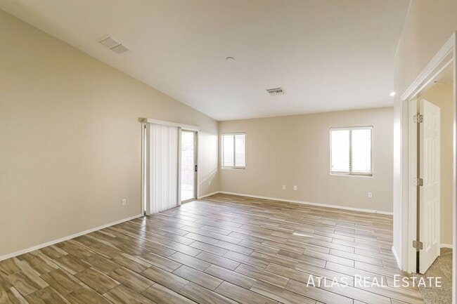 Building Photo - 4133 E Shadow Branch Dr