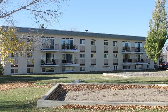 Building Photo - Scenic Heights