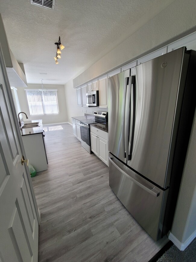 Foto del edificio - 13276 Bainbridge Way