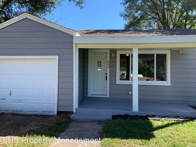 Building Photo - 3 br, 2 bath House - 804 N West
