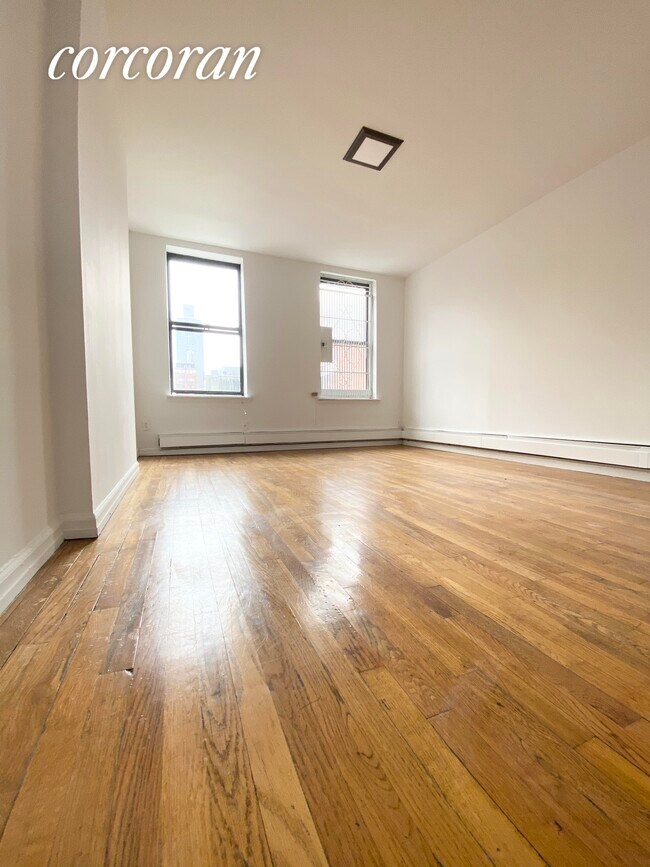 Building Photo - 1450 1st Avenue