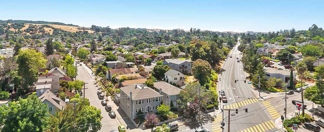 Aerial Photo - 201-203 Howard St