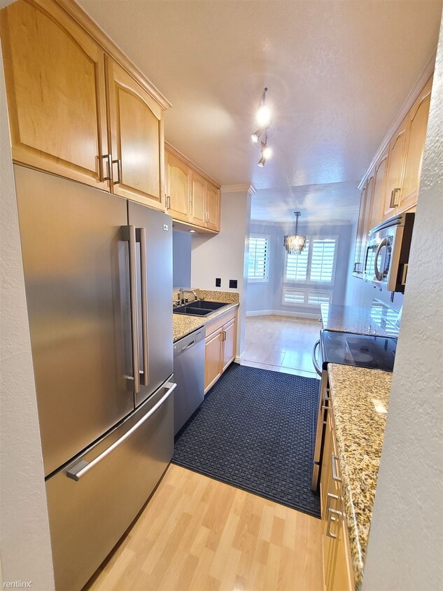 21228 Gary Dr, Hayward, CA 94546 Condo for Rent in Hayward, CA