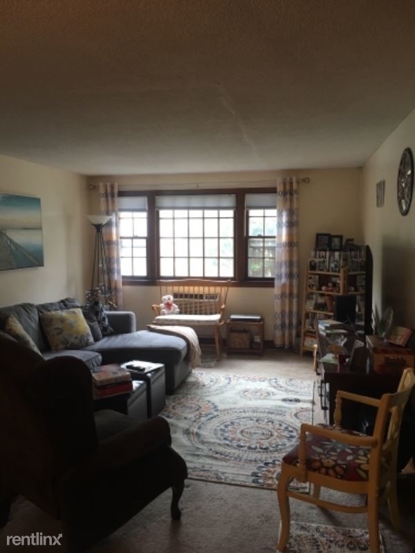 Primary Photo - 2 br, 1 bath Apartment - 1 Trafalgar Dr