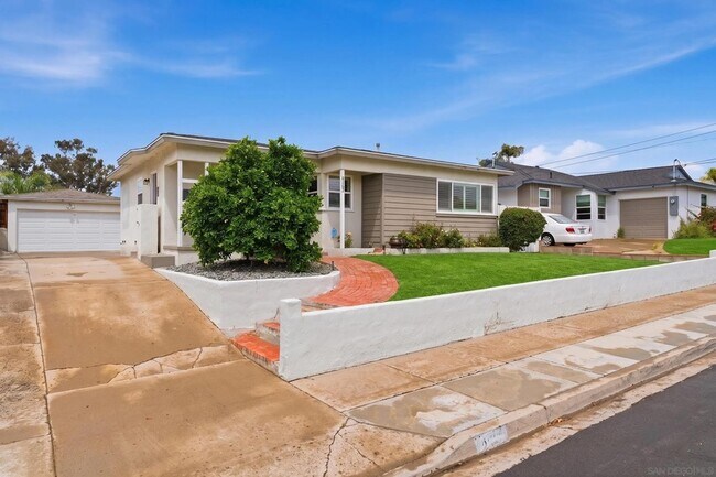 Foto del edificio - 6122 Nagel St