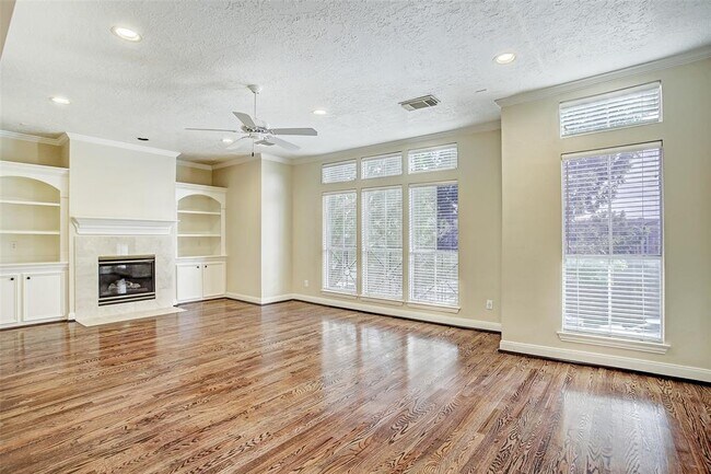 Building Photo - 3636 W Clay St