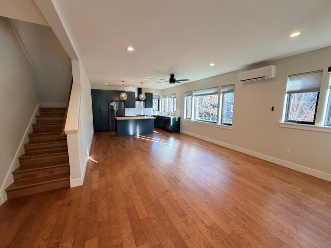 Foto del edificio - 3Bed/2.5 Bath Townhouse In Woodstock Neighborhood