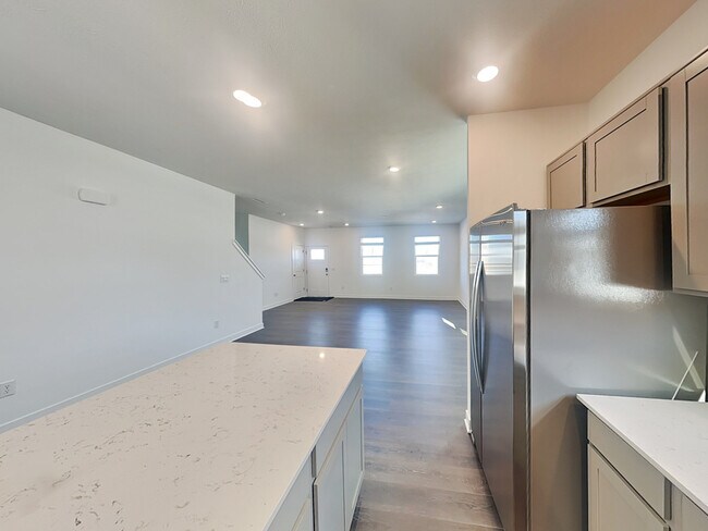 Foto del edificio - 6199 Rhinecliff Dr