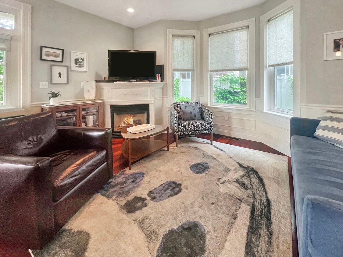 Living Room - 46 Craigie St