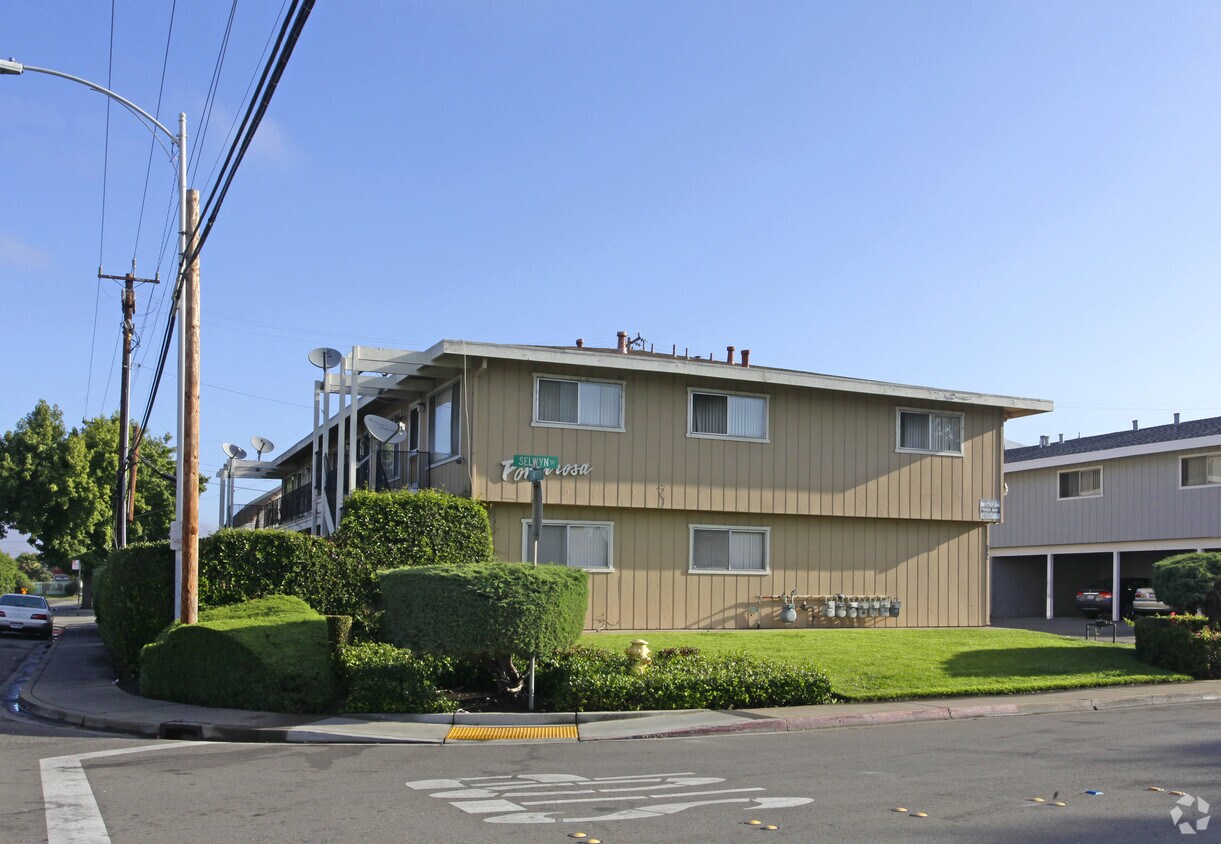 Building Photo - Ponderosa Apartments