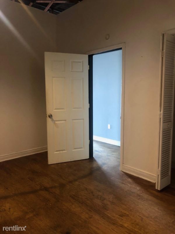 Foto del edificio - 319 N Mesquite St