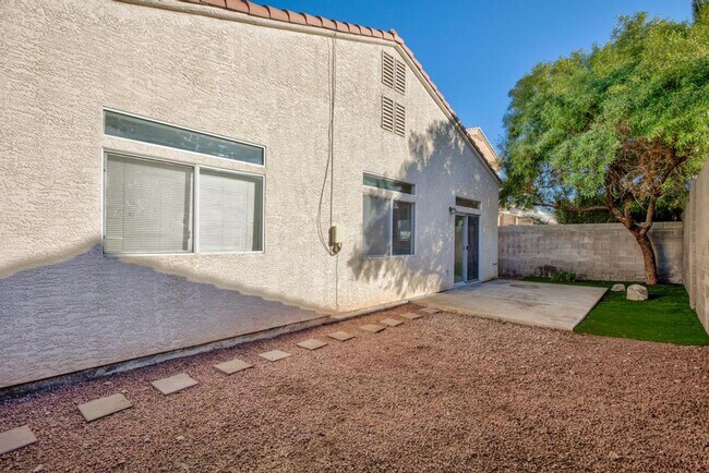 Foto del edificio - 109 La Suena Ct