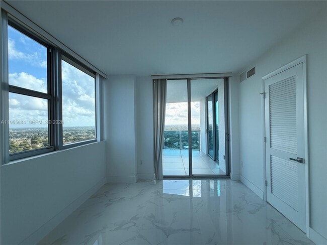 Foto del edificio - 2641 N Flamingo Rd