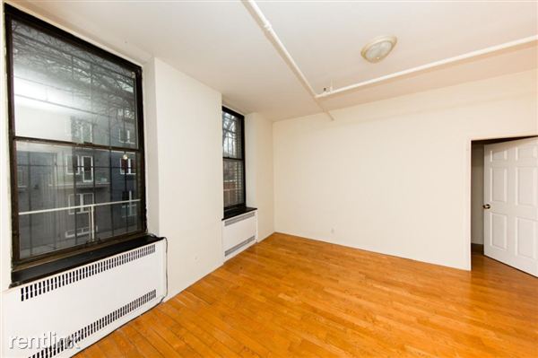 Building Photo - 584 Myrtle Ave