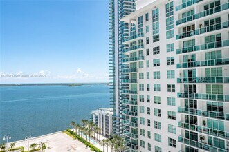 Building Photo - 1200 Brickell Bay Dr