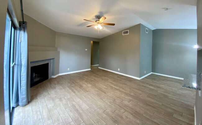 Foto del edificio - 11744 Spring Ridge