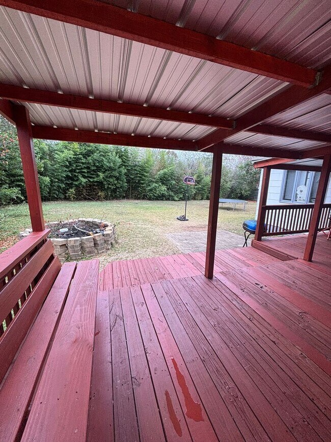 Foto del edificio - 2200 Loop Rd