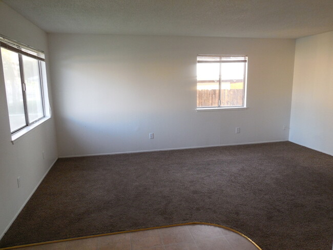Foto del edificio - 3 Bedroom / 1.5 Bath House