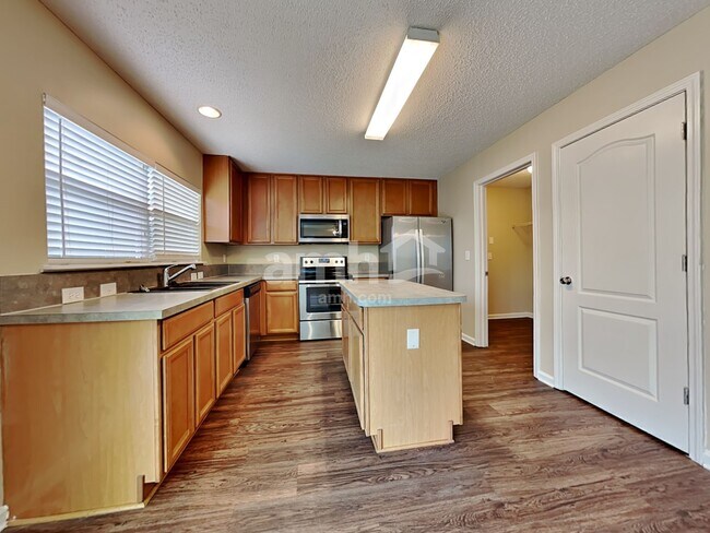 Foto del edificio - 14122 Crestwick Drive East