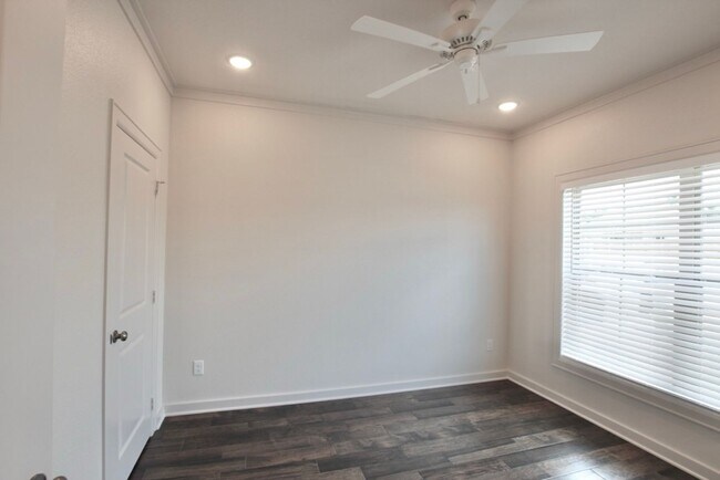 Foto del edificio - Luxury 3 Bedroom 2 Bath Townhomes in Bullard ISD!