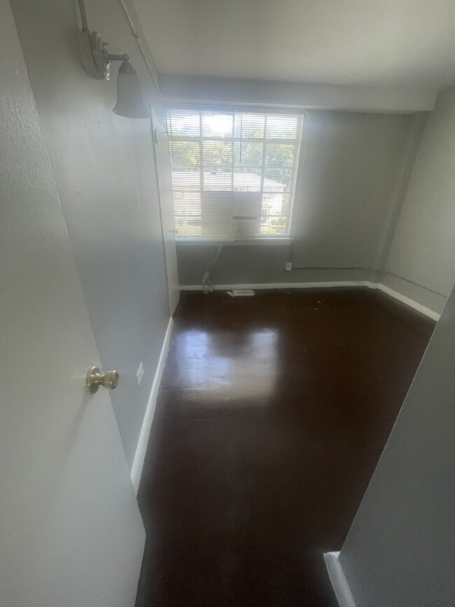 Building Photo - Charming 2 Bedroom Apartment in Memphis, T...