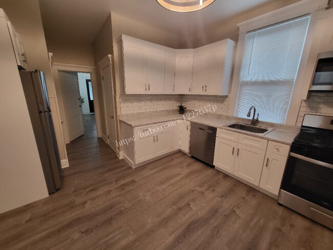 Foto del edificio - 254 Woodbridge Ave