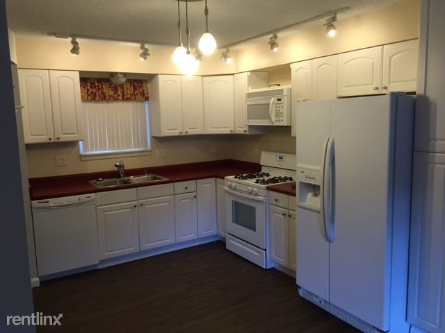 Primary Photo - 2 br, 1.5 bath Townhome - 8101 W 54th Pl