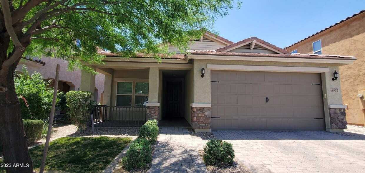 1823 W Bonanza Dr, Phoenix, AZ 85085 House for Rent in Phoenix, AZ
