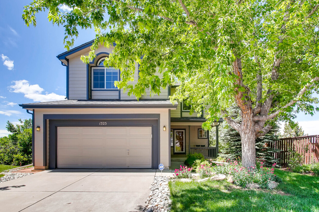Foto principal - 1323 West Spotted Owl Way