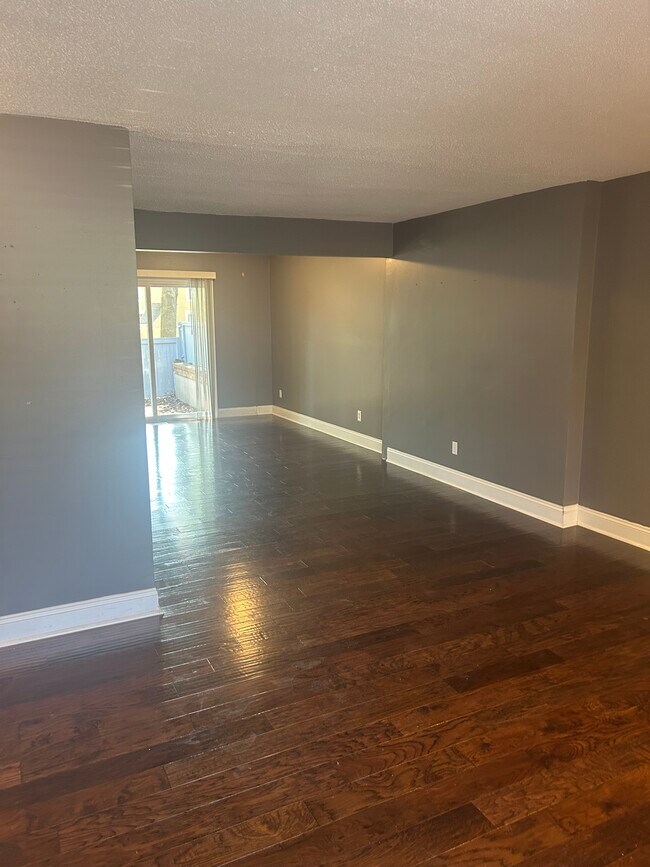 Foto del edificio - 8175 Monrovia St