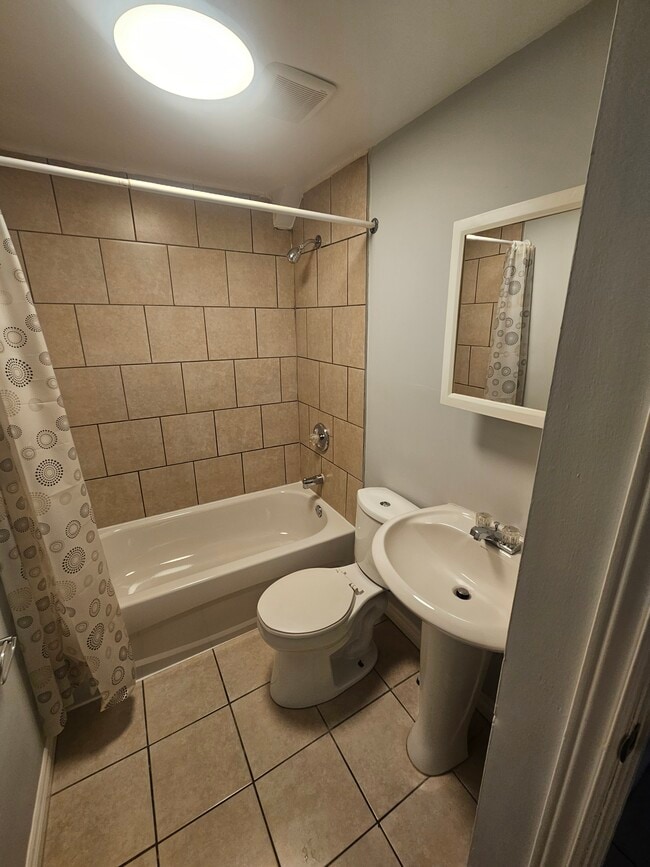 Building Photo - 12 Harry Crescent