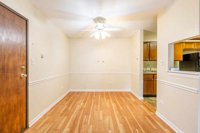 Foto del edificio - 1420 Stonebridge Cir