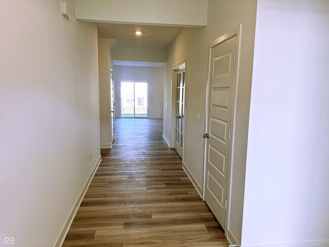 Foto del edificio - 769 Felix Dr