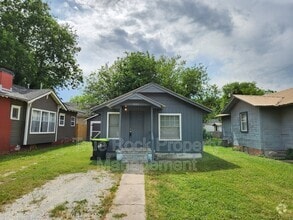 Building Photo - 421 S Johnston Ave