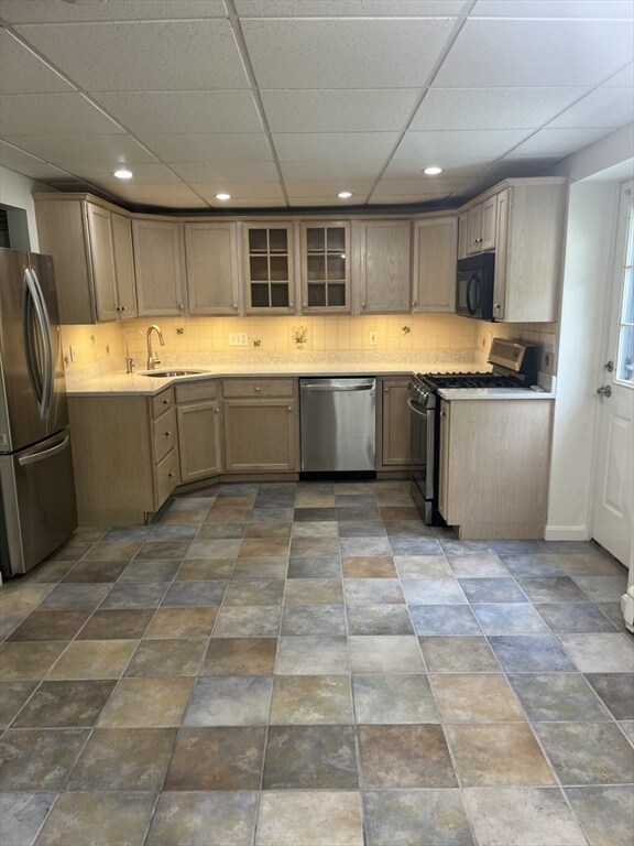 Building Photo - 27 Tayla Dr