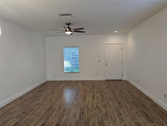 Building Photo - 15819 Fishhawk Falls Dr
