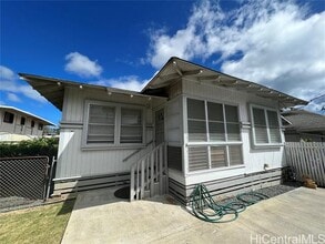 Building Photo - 779 Mahiai Pl