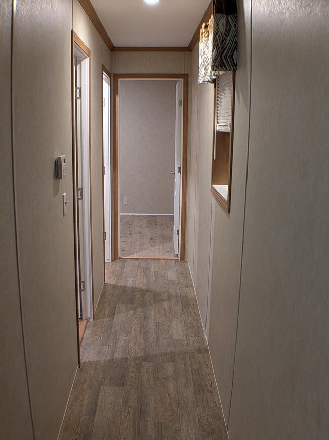 Building Photo - 218 Abbott St