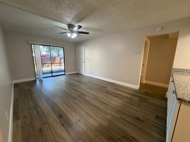 Building Photo - ANNUAL RENTAL - 2 BED / 2 BATH CONDO AT MYSTIC GARDENS