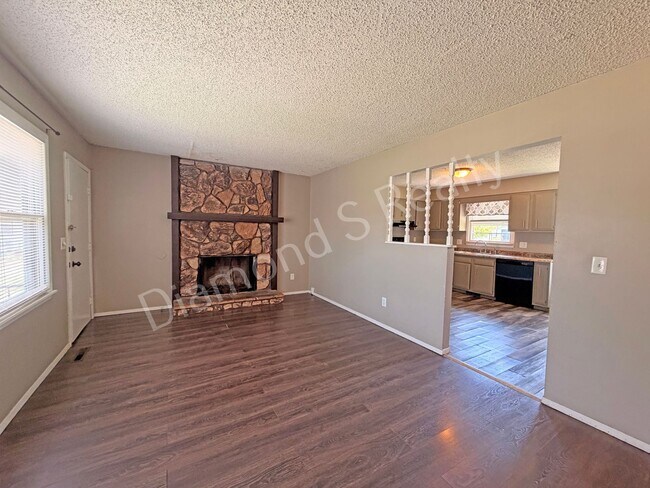 Foto del edificio - 1006 W Edgewood St