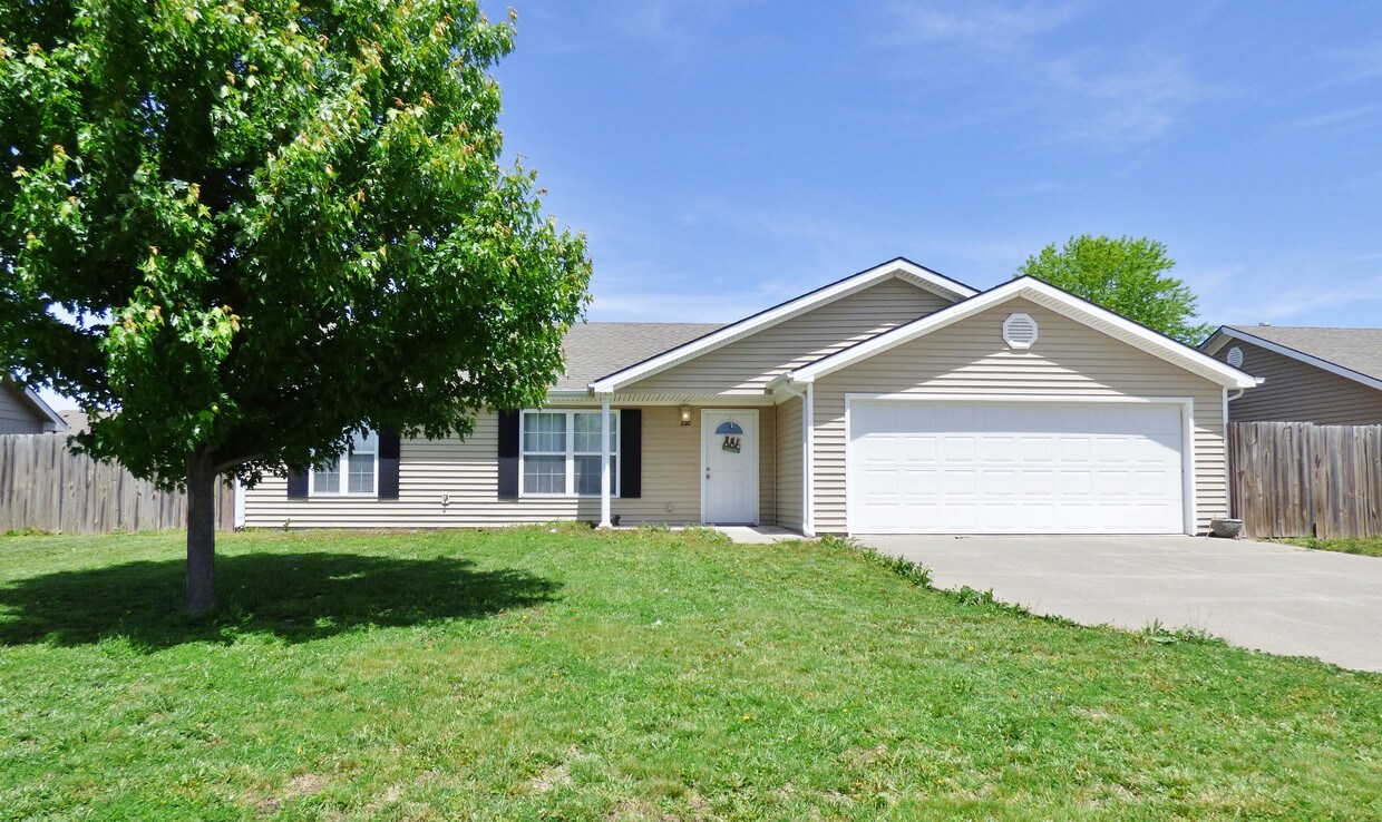 220 Northfield Rd, Manhattan, KS 66502 House for Rent in 220 Northfield Rd, Manhattan, KS 66502 House for Rent in