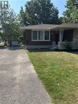 Building Photo - 131 Kinzie Ave