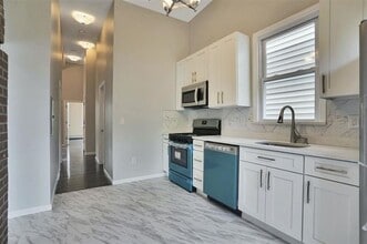 Building Photo - 126 75th St