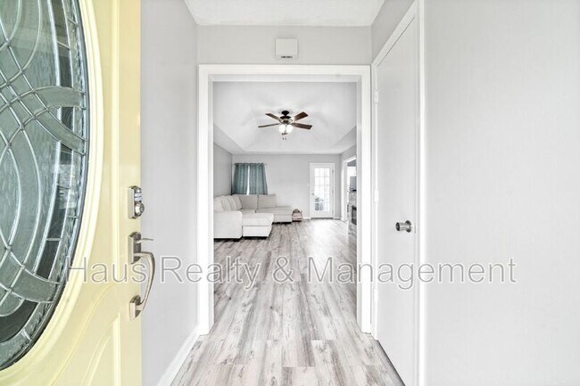 Foto del edificio - 919 Desota Ln