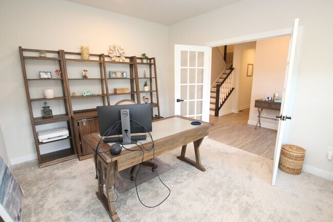 Building Photo - Spring Breeze Beauty! What a house!!!!!