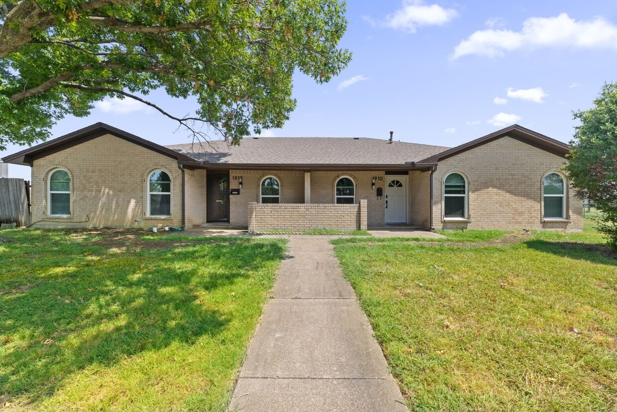 Photo - 1910 N Floyd Rd (Richardson, TX)